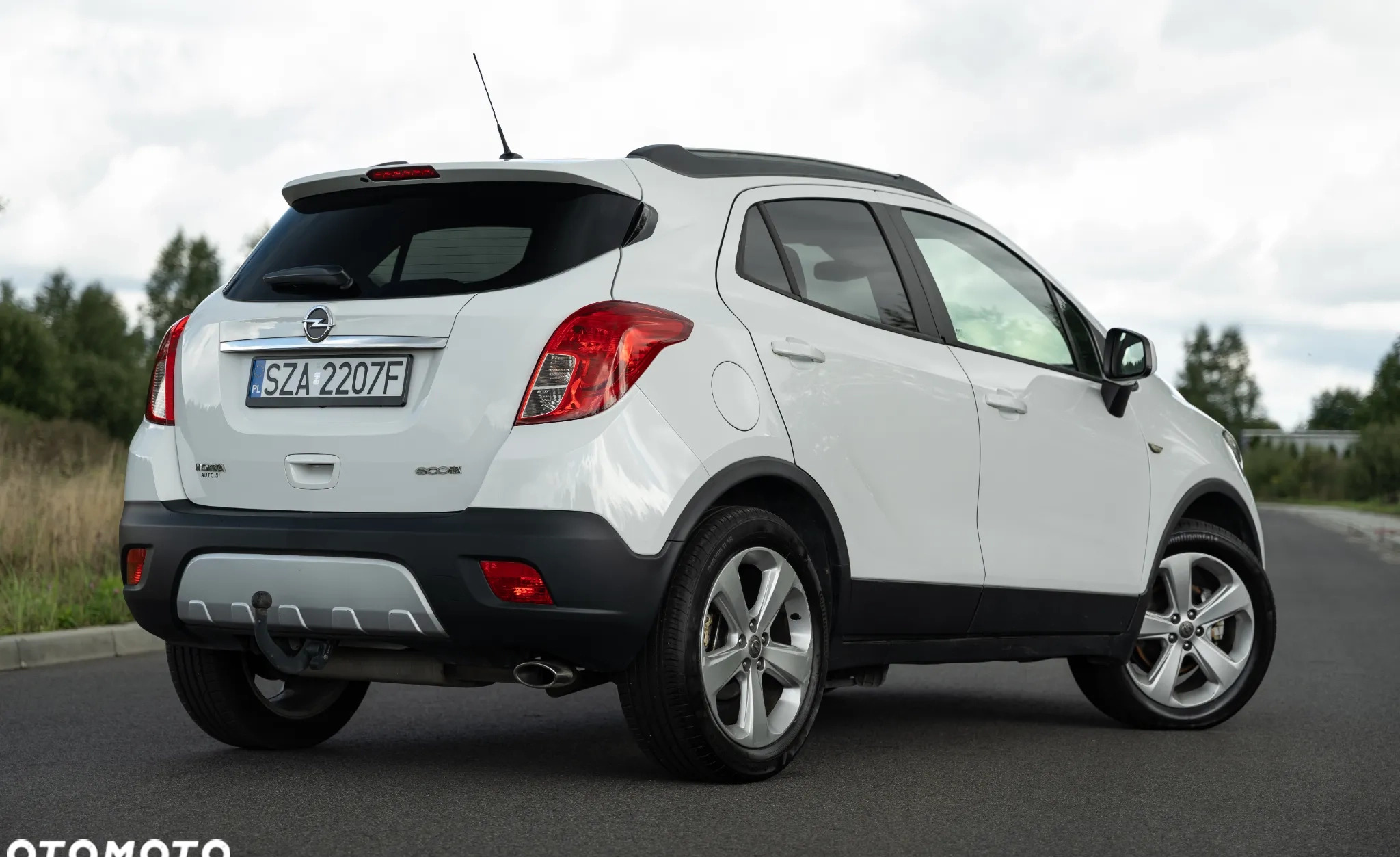 Opel Mokka cena 38500 przebieg: 176000, rok produkcji 2014 z Zawiercie małe 211